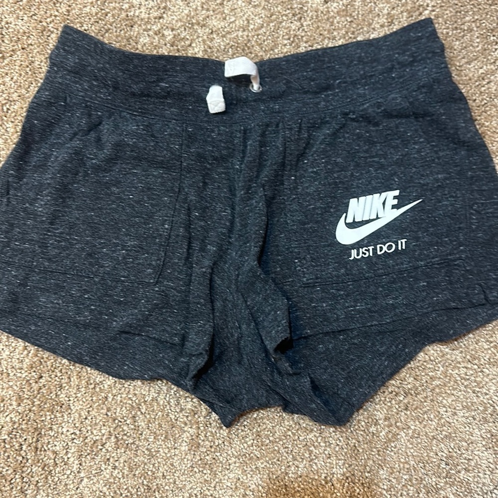 Nike cotton shorts- M
